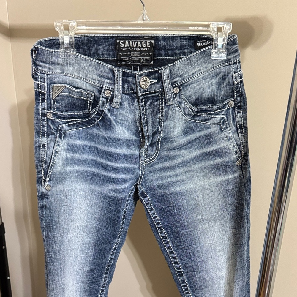 Mens straight slim fit Buckle jeans. Size 29 R